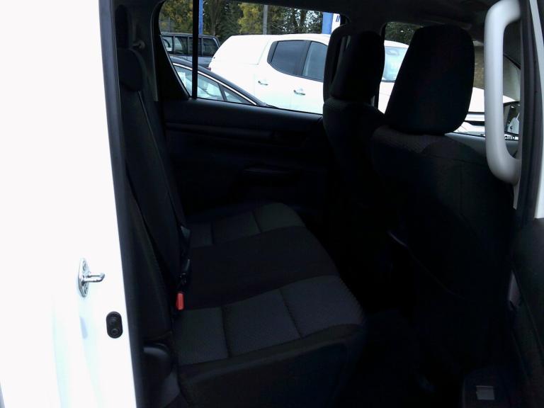 TOYOTA HILUX 2.4 D-4D Active 2022