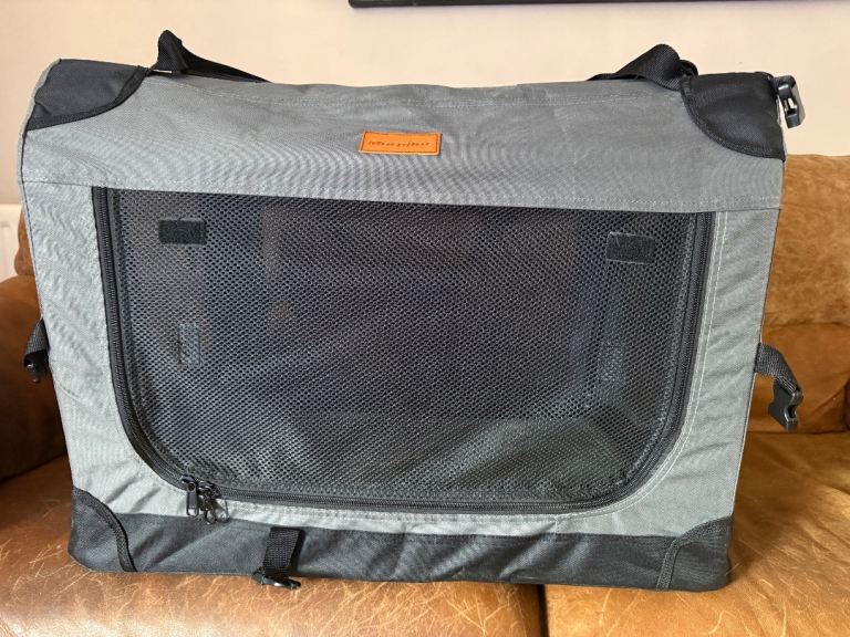 Lightly Used Morpilot Large Dog & Cat Carrier - Excellent Condition 
