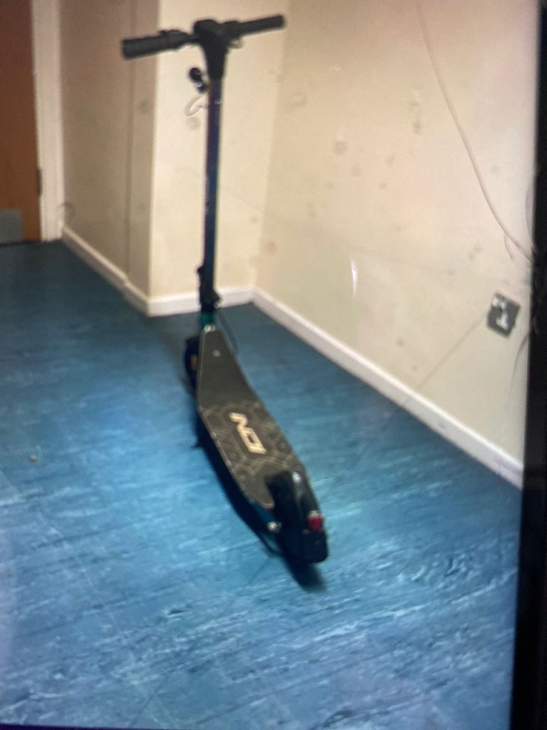 EX2 Electric Scooter - Good Condition - With Charger