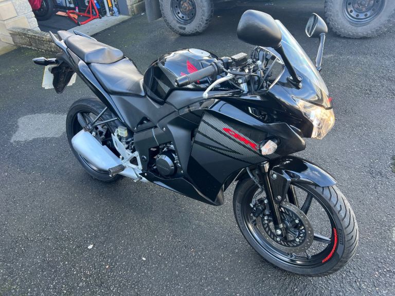 Honda CBR 125  65 plate 