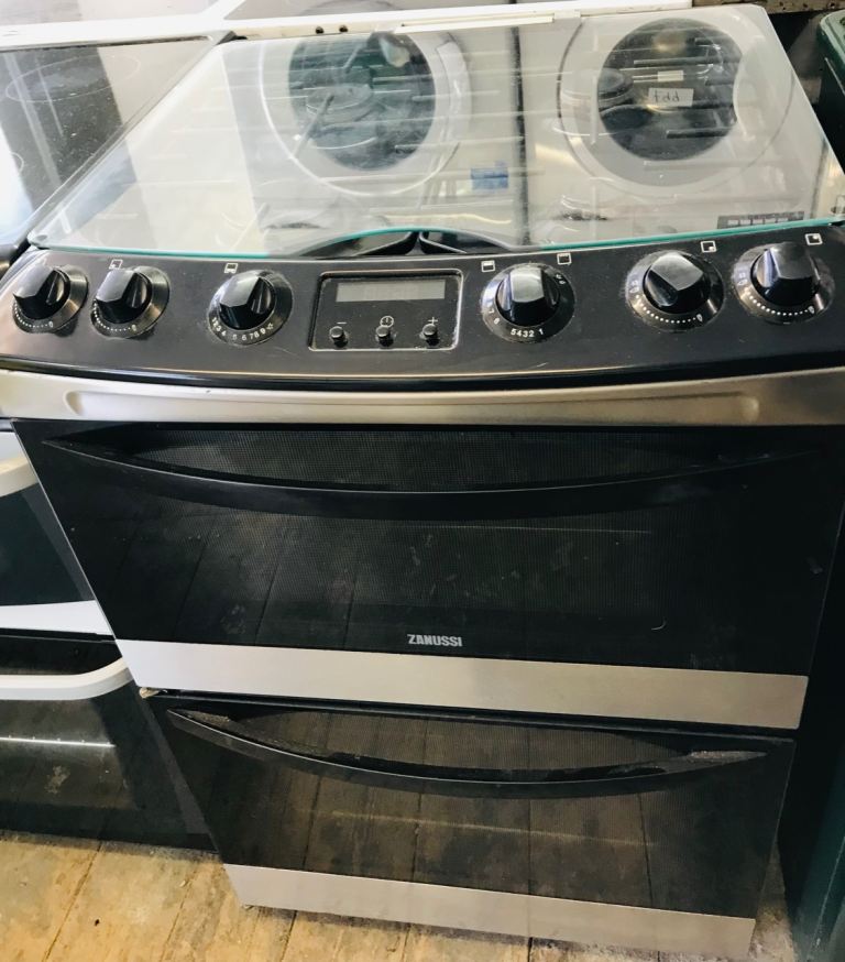 🚚 zanussi glass top gas cooker 60CM wide can deliver £150