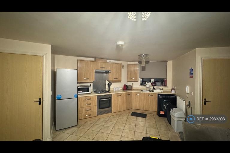 2 bedroom flat in Sakura Walk, Willen Park, Milton Keynes, MK15 (2 bed) (#2983208)