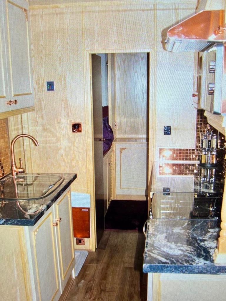 DAF LF45.160 MOTORHOME LUXURY CAMPER SLEEP 6 CAMPER OFF GRID 