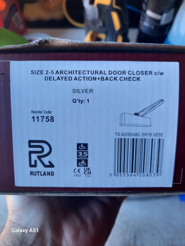 Door closer x2