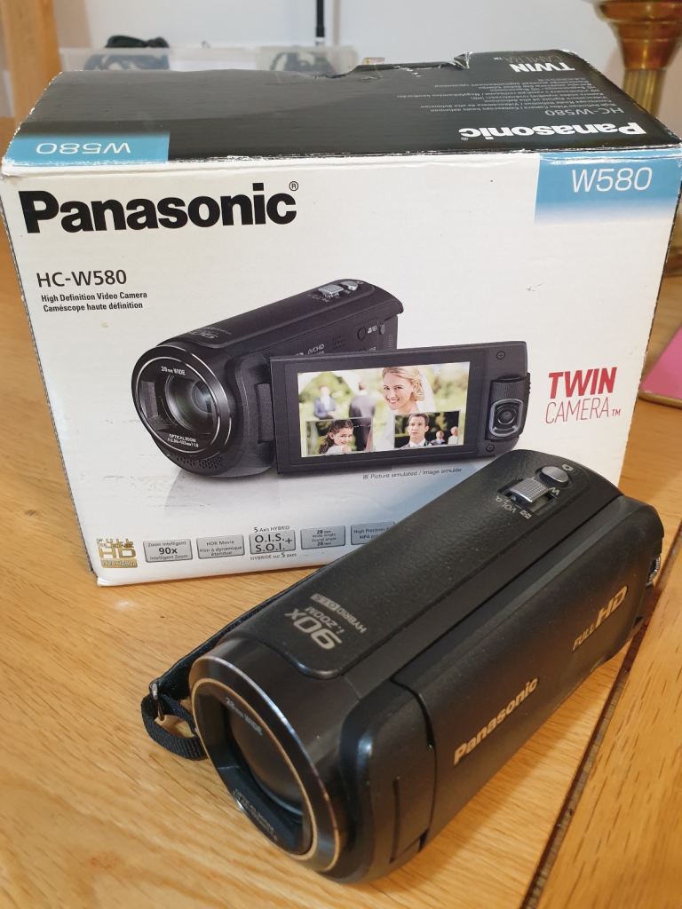 NEW BOXED Panasonic HC W580 Video camera Complete Full Kit