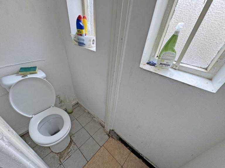 Lease for Sale - Pizzaria Takeaway