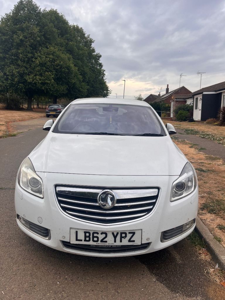 Vauxhall, INSIGNIA, Hatchback, 2013, Manual, 1956 (cc), 5 doors