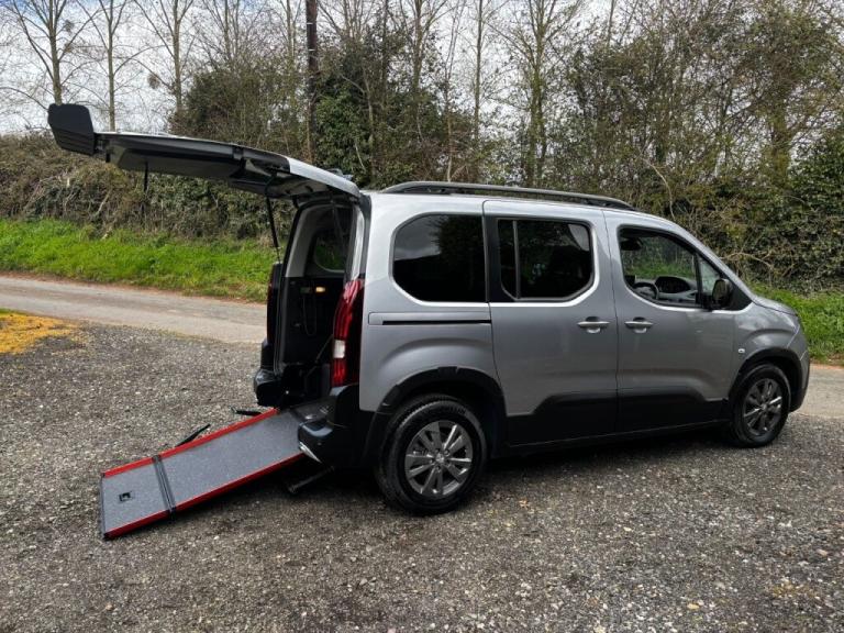 Peugeot Rifter 1.5 BlueHDi 100 Allure 5dr WHEELCHAIR ACCESSIBLE VEHICLE 3 SEATS