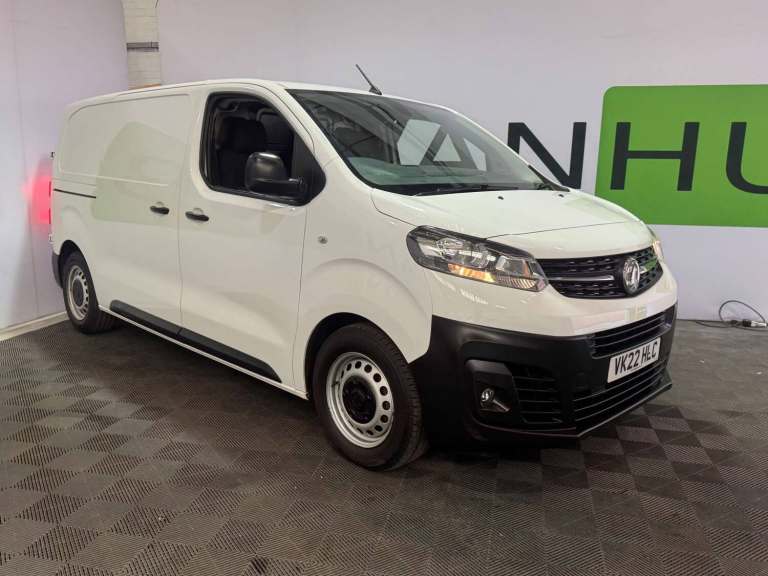 2022 Vauxhall Vivaro 1.5 Vivaro F2700 Dynamic S/S Panel Van Diesel Manual