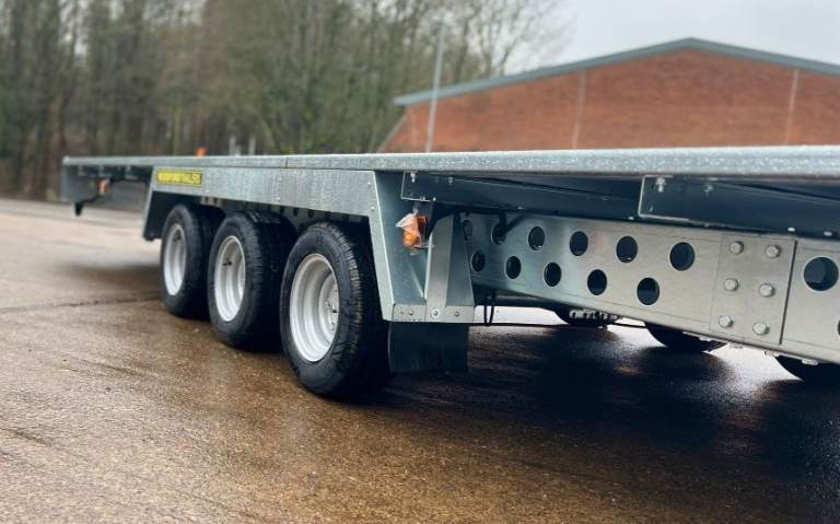 FLAT BED TRAILER 20 X 8 TOILET BALE FARM TILT BED RECOVERY CAR VAN TOW TINY HOUSE HOME