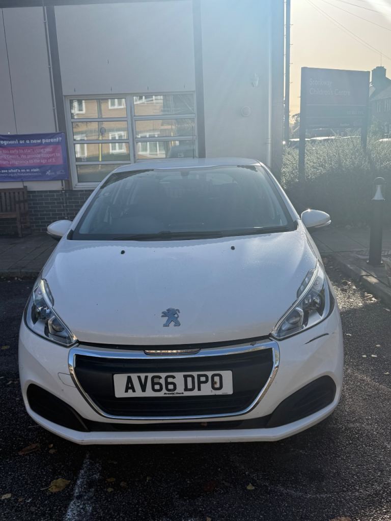 Peugeot, 208, Hatchback, 2016, Manual, 1199 (cc), 5 doors