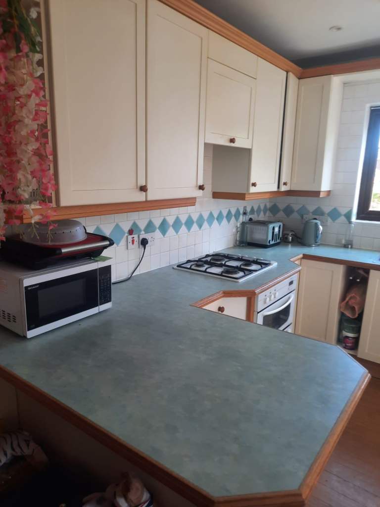 ONE DOUBLE ROOM FOR RENT