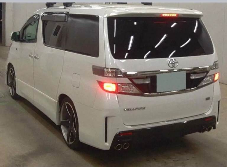 Toyota Vellfire 2013 GS edition Rare!! 
