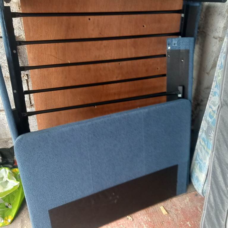 Single bed and mattress 