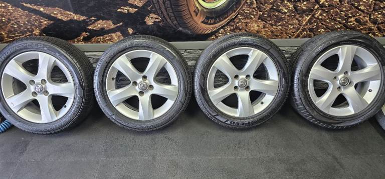 Vauxhall Genuine 16 alloy wheels + 4 x tyres 195 55 16