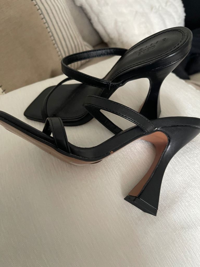 ASOS DESIGN Black Heeled Sandals – Square Toe