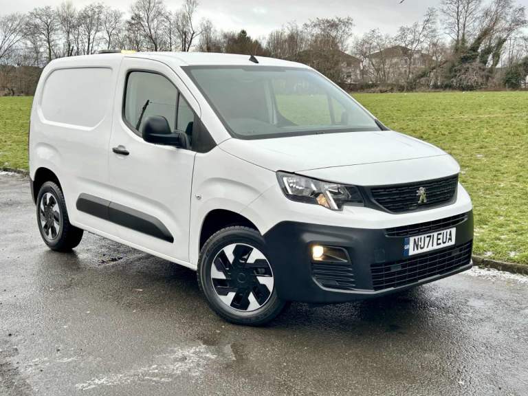 2021 PEUGEOT PARTNER GRIP VAN 