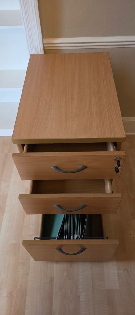 3 Drawer desk pedestal in great condition