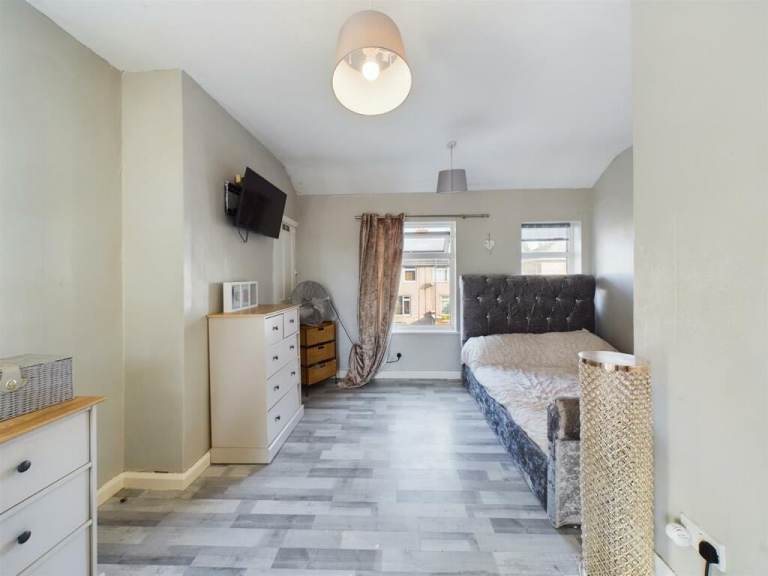 Elegant rooms for rent in white hart Lane - North London 🎉🎉