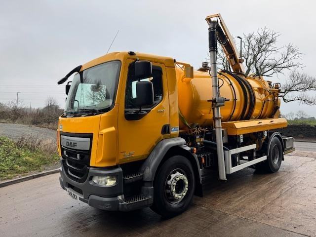 2016 16 DAF LF 220 E6 LHD WHALE medium volume jet/vacuum tanker gully arm 