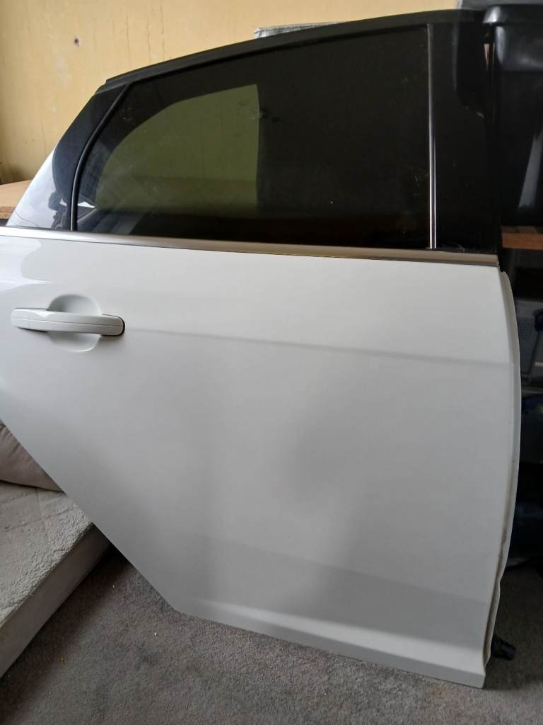 Ford Focus MK3 Complete Electric Doors White 2 Rear 1 Passenger Side