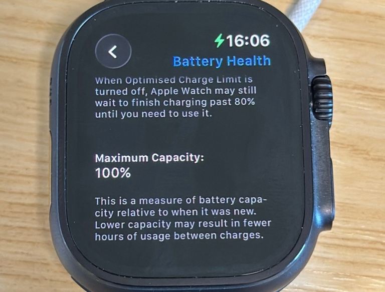Apple Watch Ultra 2, 49mm black titanium 