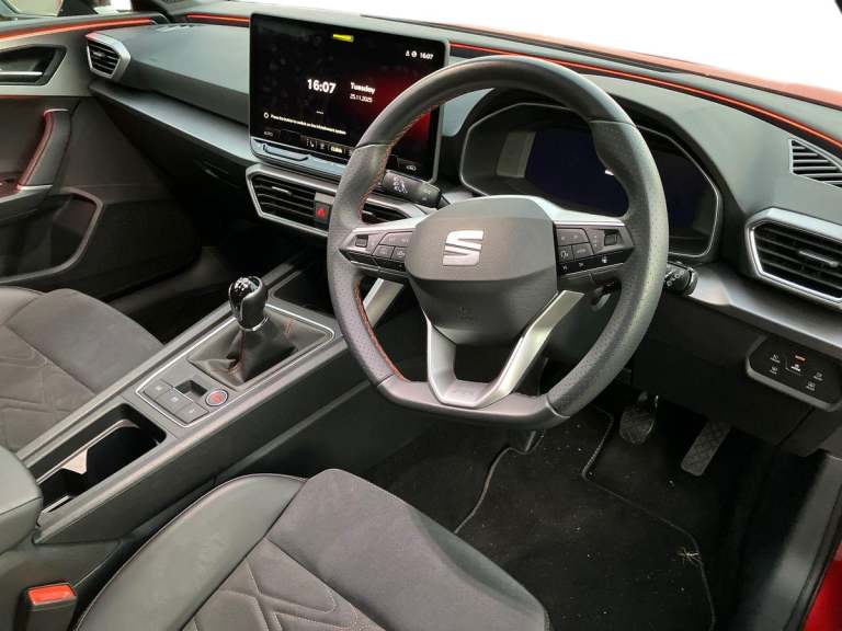 2025 SEAT Leon 1.5 TSI 150 FR Black Edition 5dr [DAP] Hatchback PETROL Manual