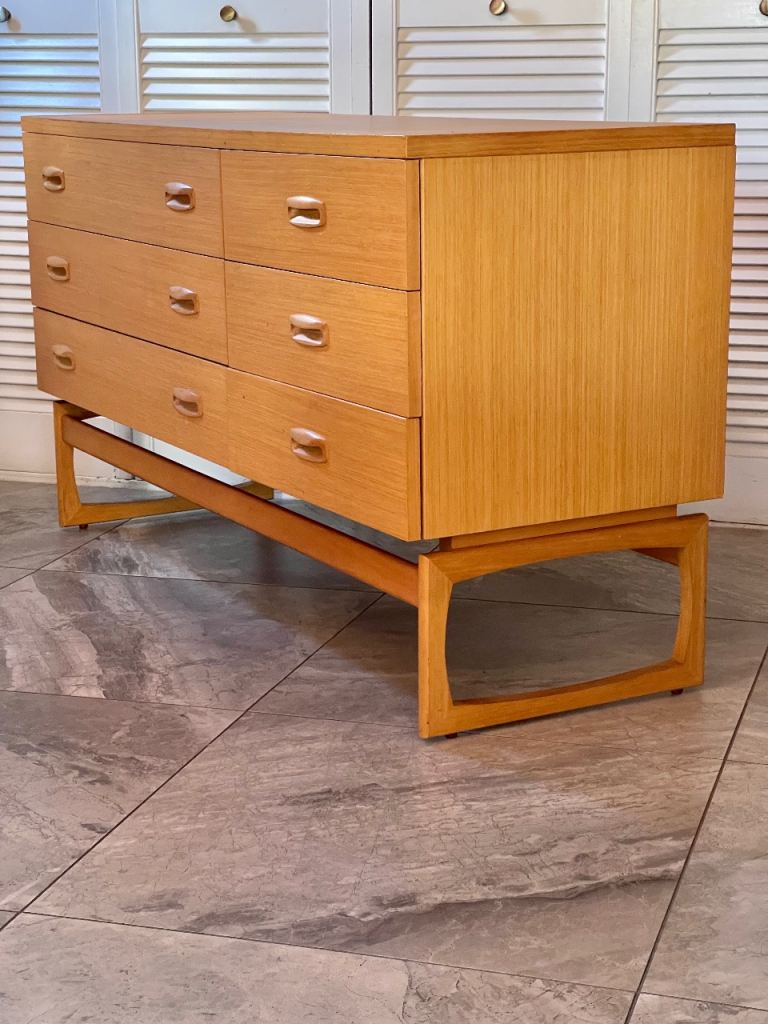 Retro mid century G plan floating sideboard 