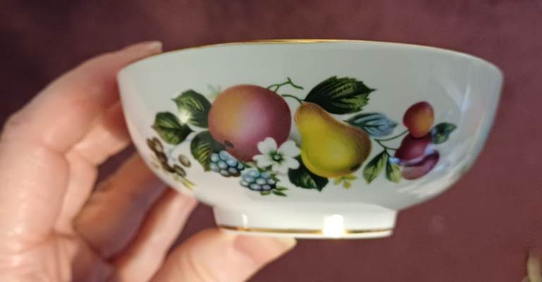 Royal Tuscan Fine Bone China Fruit Pattern Bowls - Pair of 2