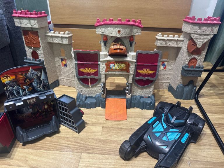 Kids' Castle Playset with Batmobile Car Toy – Good Condition