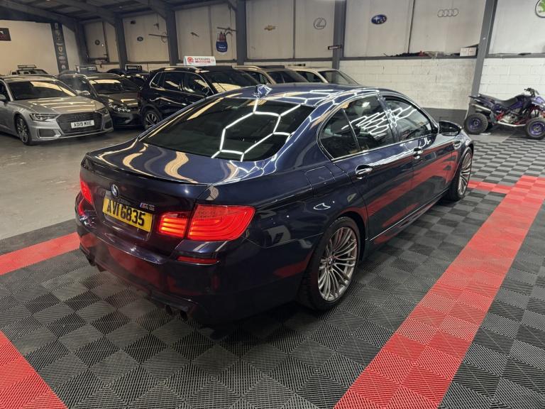 BMW M5 4.4 M5 Saloon 2011
