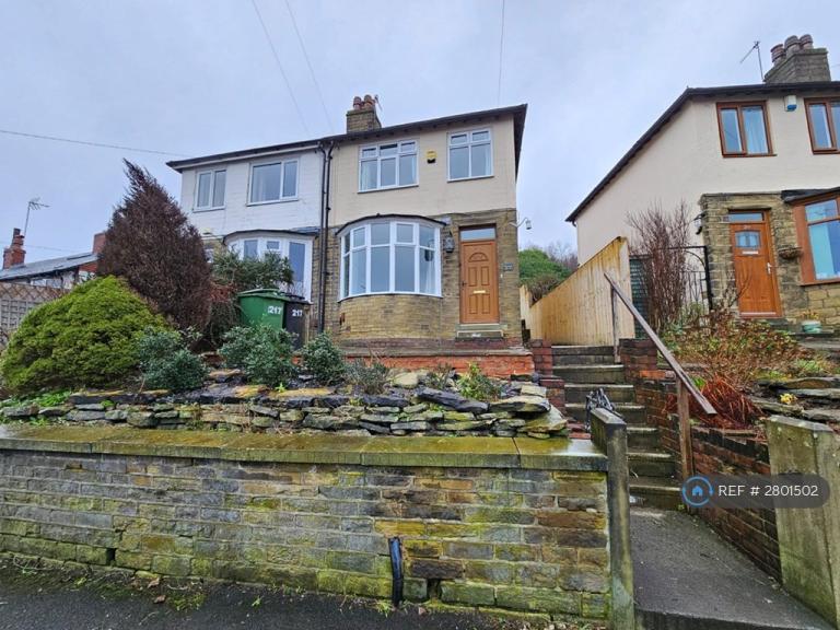 2 bedroom house in Cross Lane, Huddersfield, HD4 (2 bed) (#2801502)