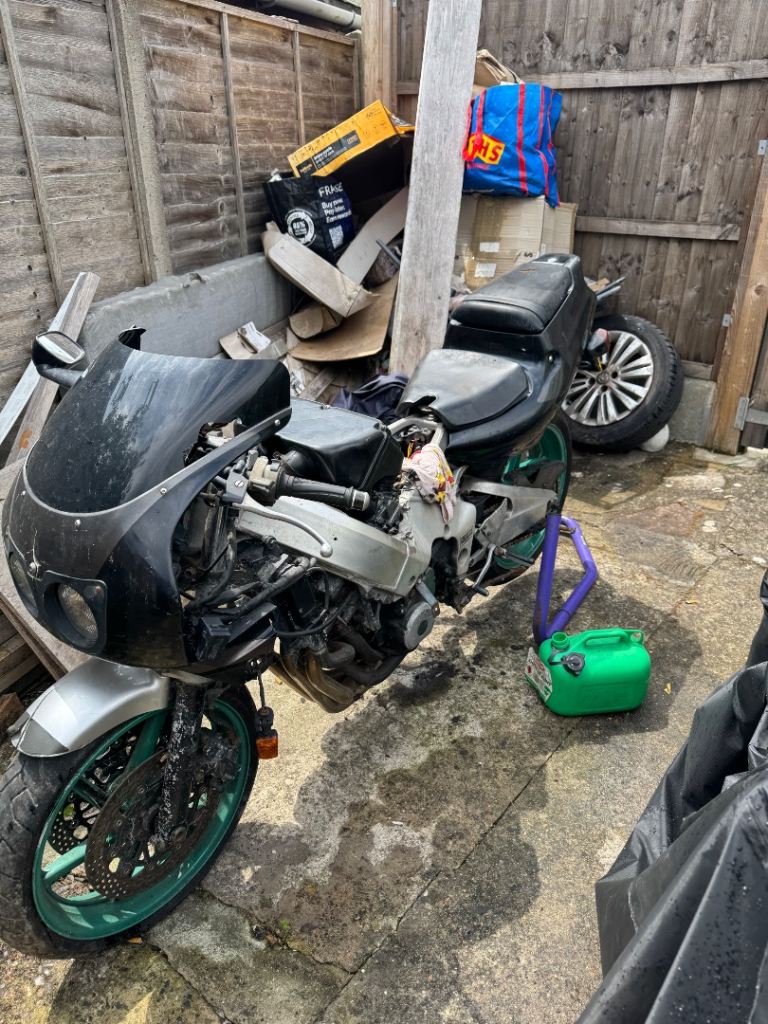 Motorbikes 