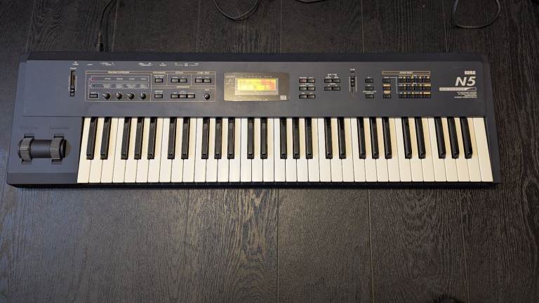 KORG N5 SYNTHESIZER GOOD CONDITION WITH POWER SUPPLY