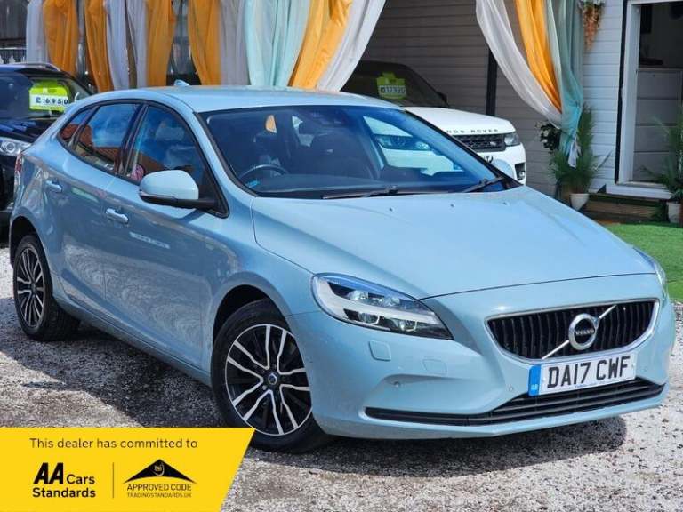 2017 Volvo V40 2.0 D2 Momentum Nav Plus Auto Euro 6 (s/s) 5dr HATCHBACK Diesel Automatic