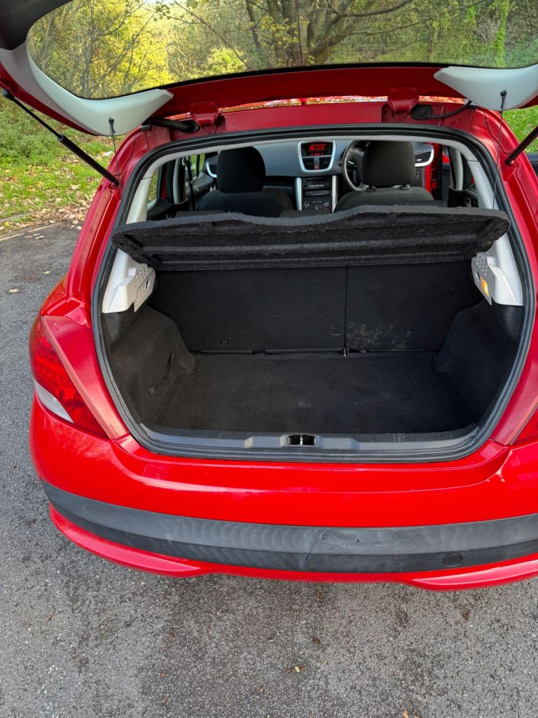 Peugeot, 207, Hatchback, 2012, Manual, 1560 (cc), 5 doors