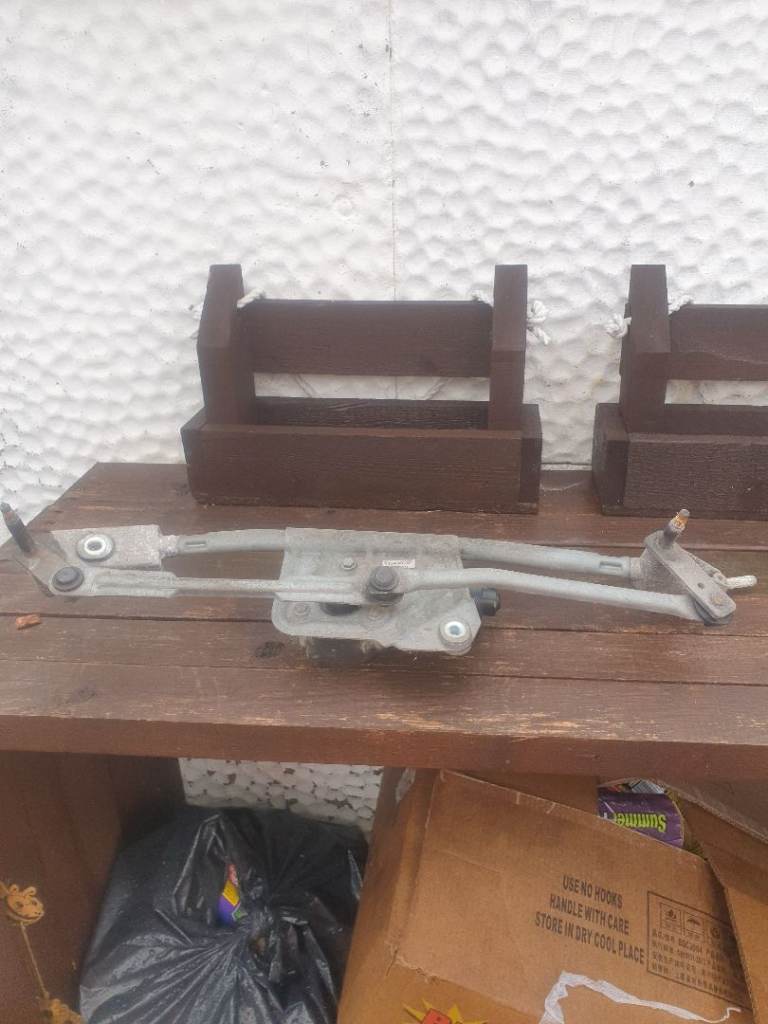 Volvo xc90 wiper motor 