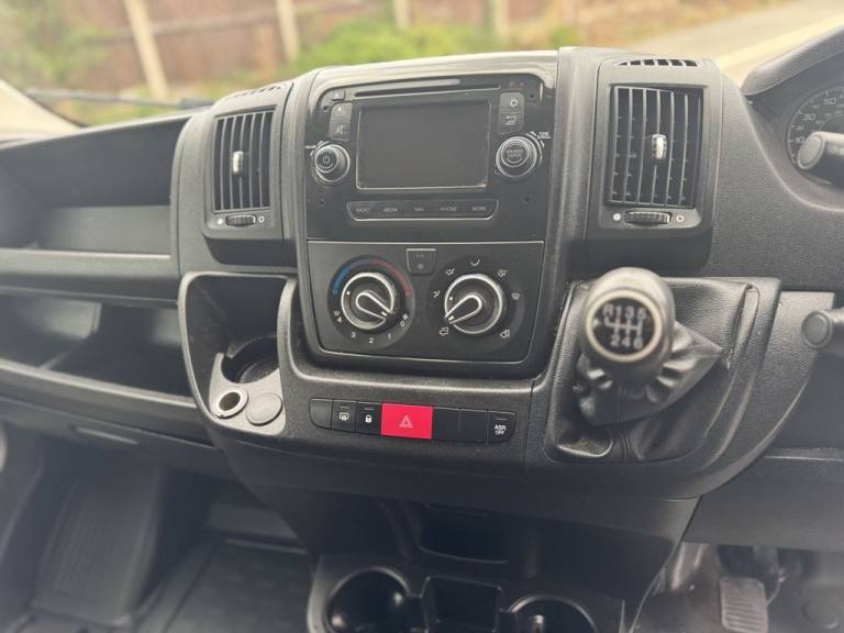 2020 Peugeot Boxer 2.0 BlueHDi 335 Built for Business Professional Crew Van 5dr Diesel Manual  PA...