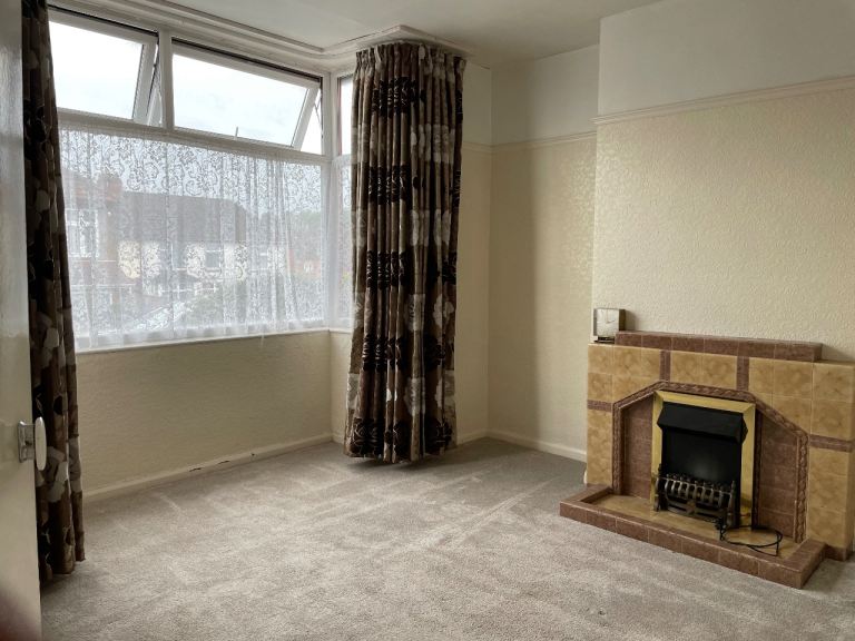 3 bed 2 reception house in bs16 5NF 