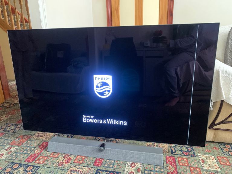 Faulty PHILIPS Ambilight 65OLED936/12 65 Inch Smart 4K HDR OLED TV Bowers & Wilkins Soundbar