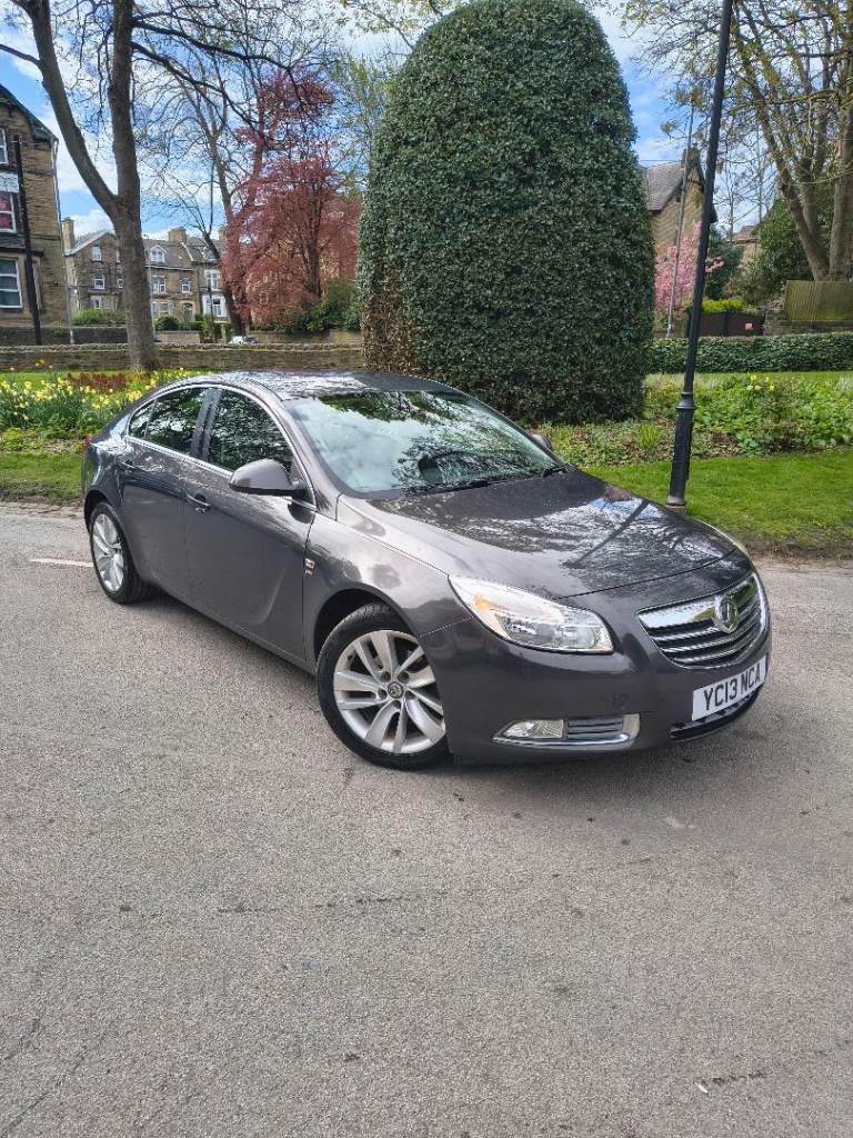 2013 Vauxhall Insignia SRI 2.0 CDTi 158bhp 6 speed manual FULL SERVICE HISTORY LONG MOT