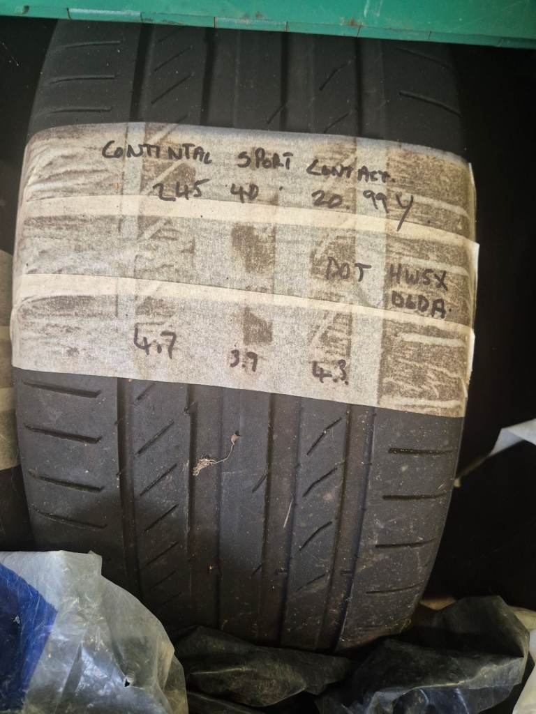 1 x Continental Sport Contact Tyre 245 40 20 99Y 4.7mm 3.9mm 4.3mm