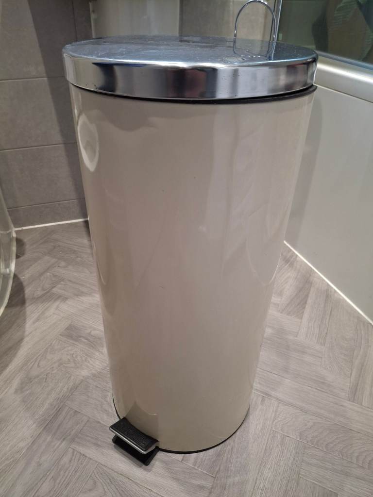 30L Pedal Bin