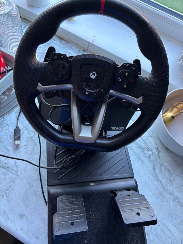 Xbox steering wheel and peddles 