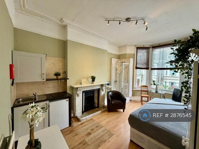 1 bedroom in Matheson Road, London, W14 (#2876545)