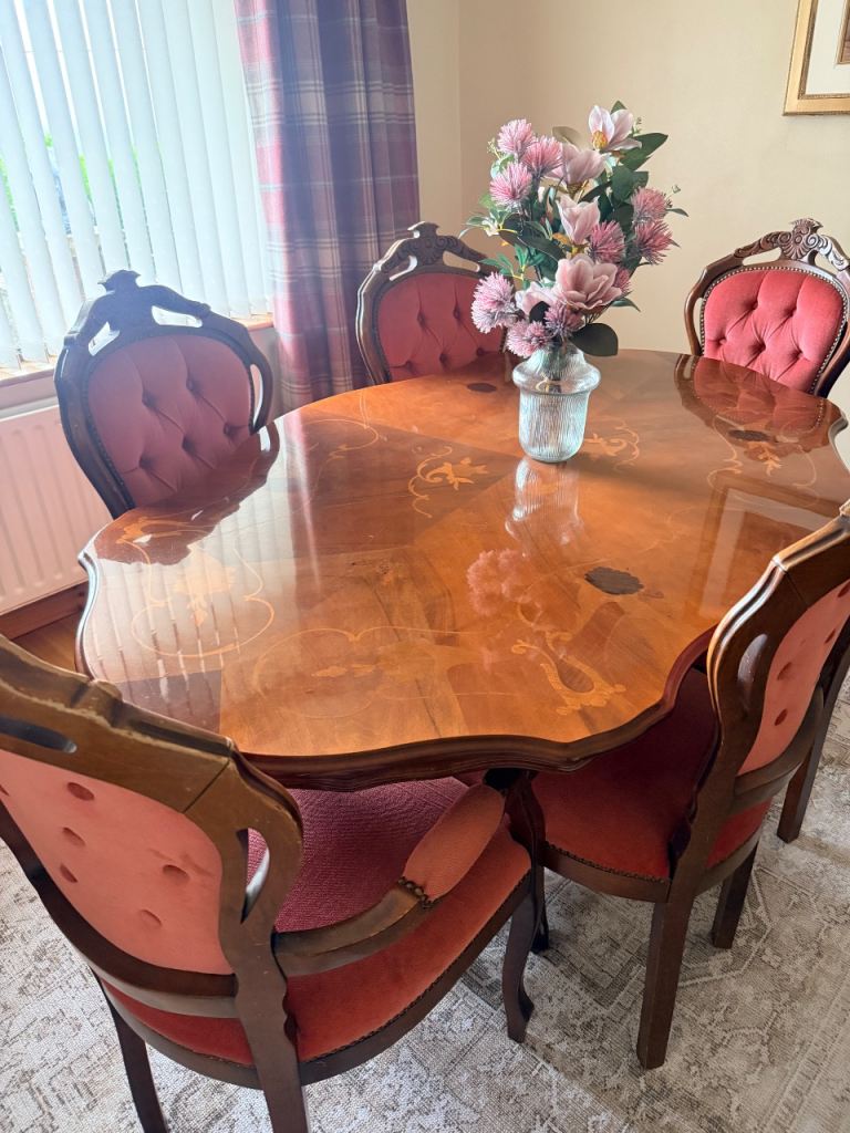 Dinning Table & 6 Chairs