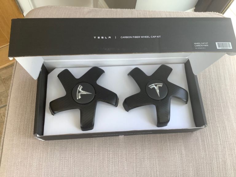 Tesla Model 3 Carbon Fibre Wheel Cap Kit