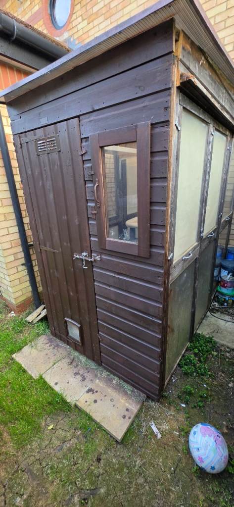 Wooden catio