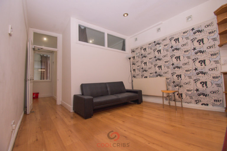 3 bed apartment in Caledonian Road , Islington, N7-Ref: 590