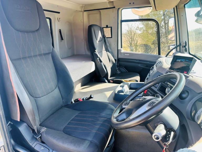 2019 DAF CF 450 8X4 TIPPER GRAB, EPSILON M125 CRANE, SLEEPER CAB